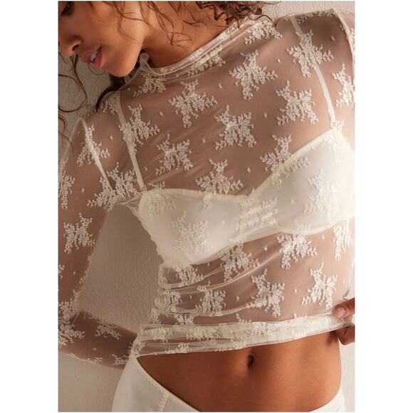 Free People Lady Lux Layering Lace Top Evening Creme Size XS Sheer fairy grunge - Picture 6 of 10